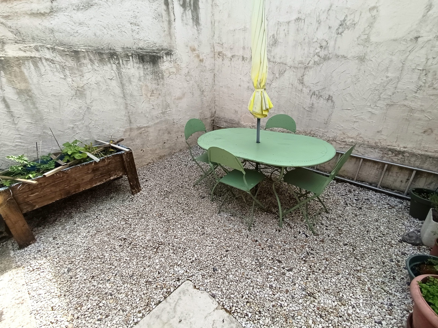 
                                                Vente
                                                 Maison 3 chambres avec cour extérieur Amiens