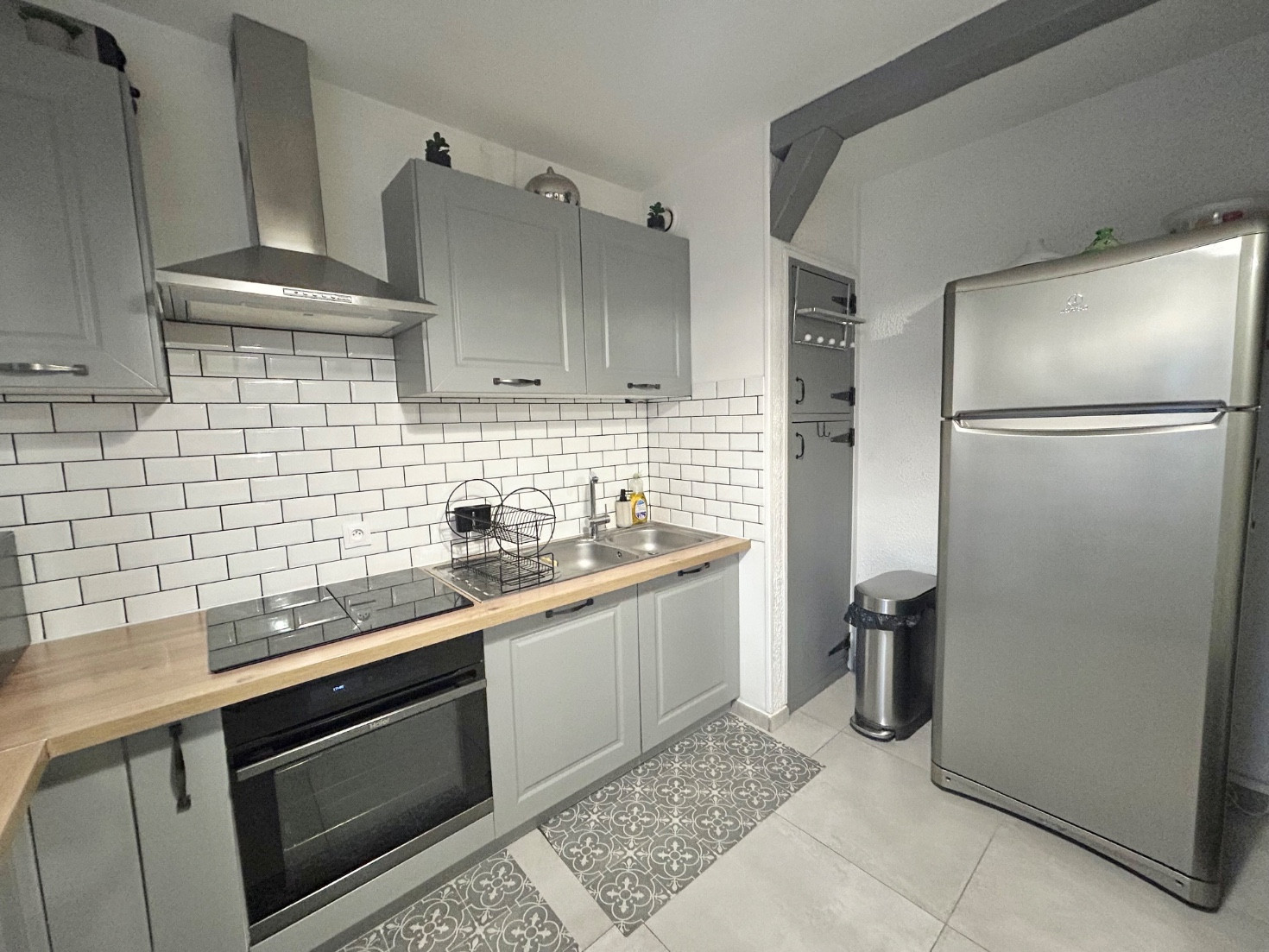 
                                                Vente
                                                 Maison 3 chambres avec véranda et garage