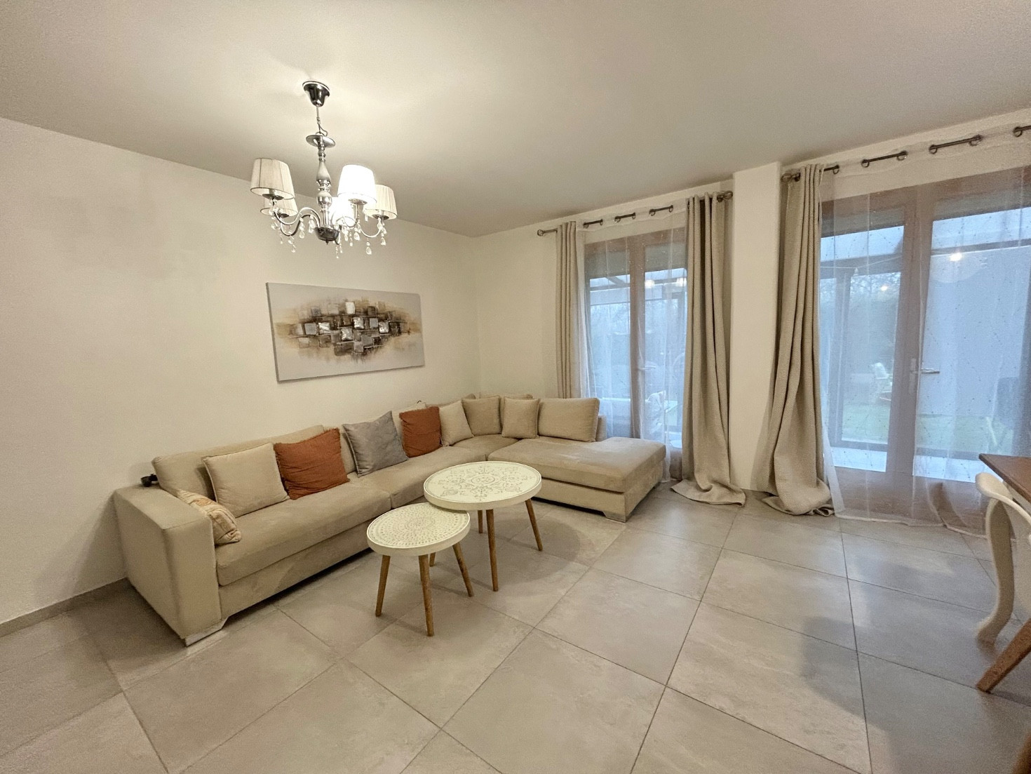 
                                                Vente
                                                 Maison 3 chambres avec véranda et garage