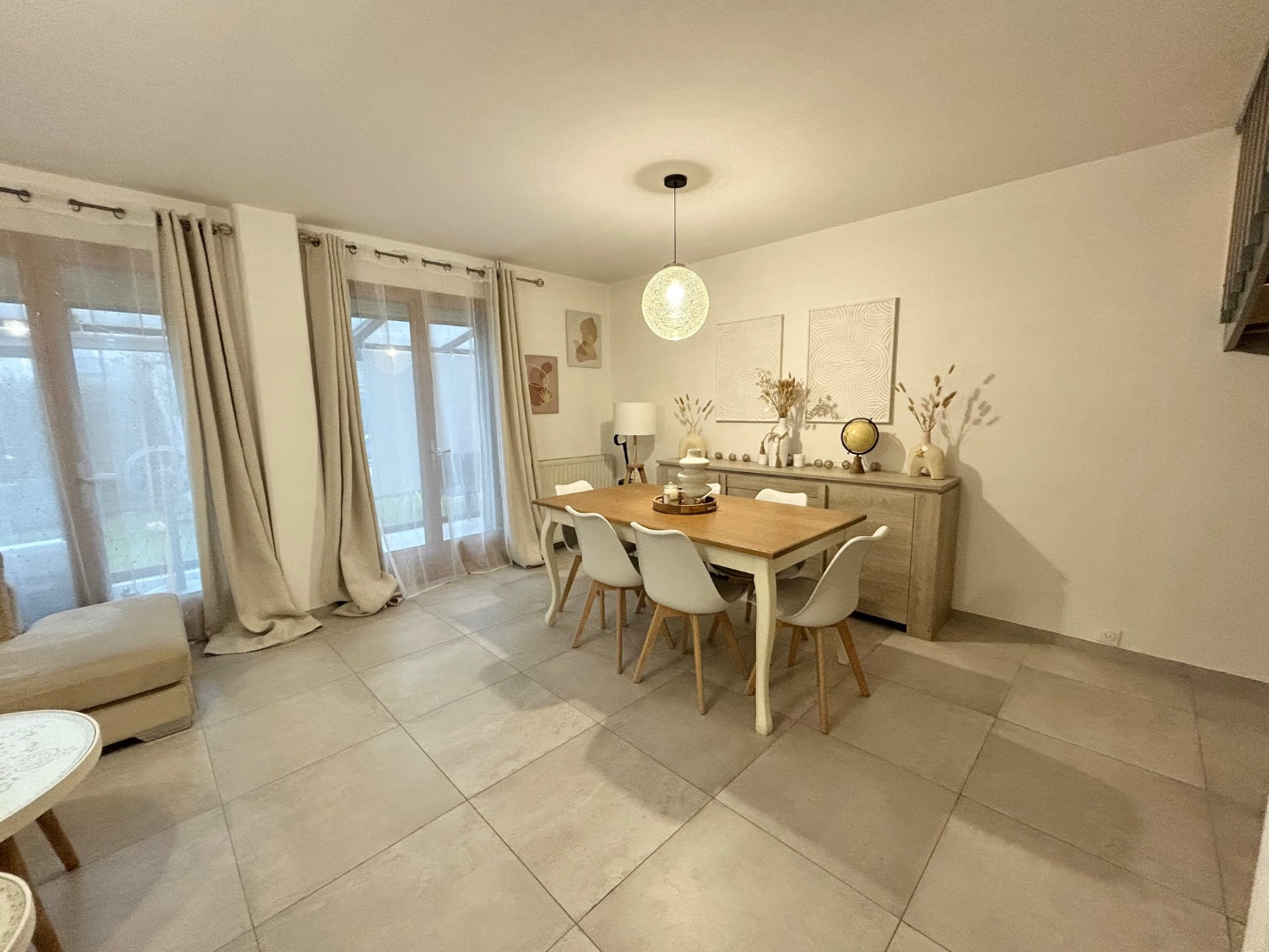 
                                                Vente
                                                 Maison 3 chambres avec véranda et garage