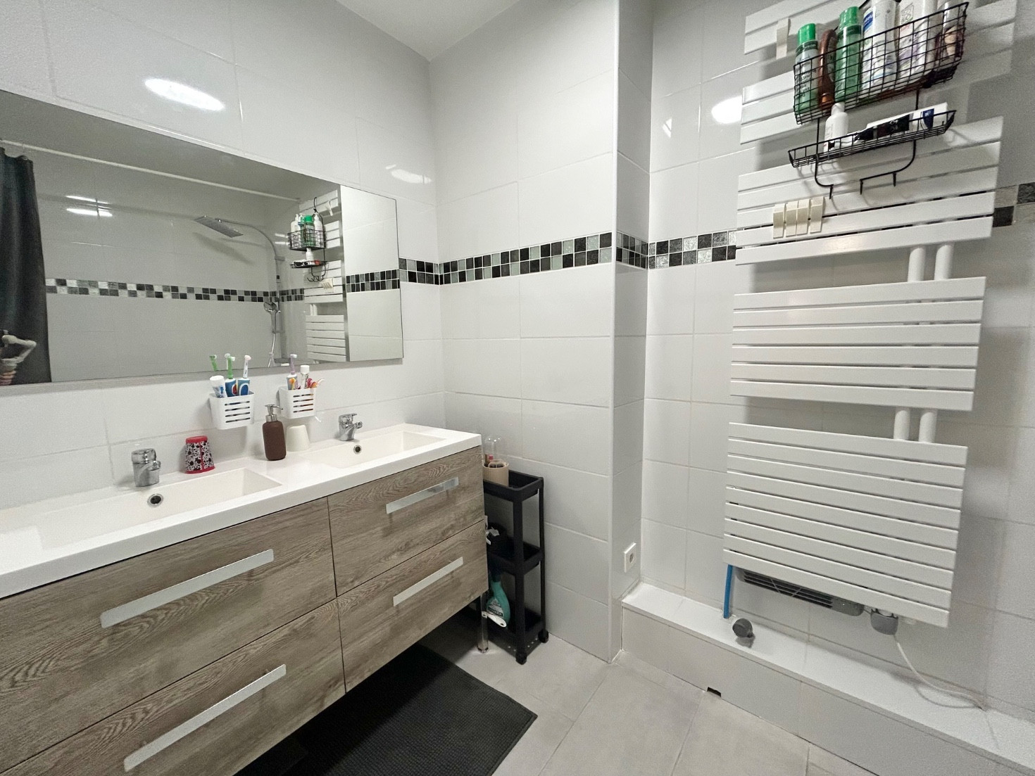 
                                                Vente
                                                 Maison 3 chambres avec véranda et garage