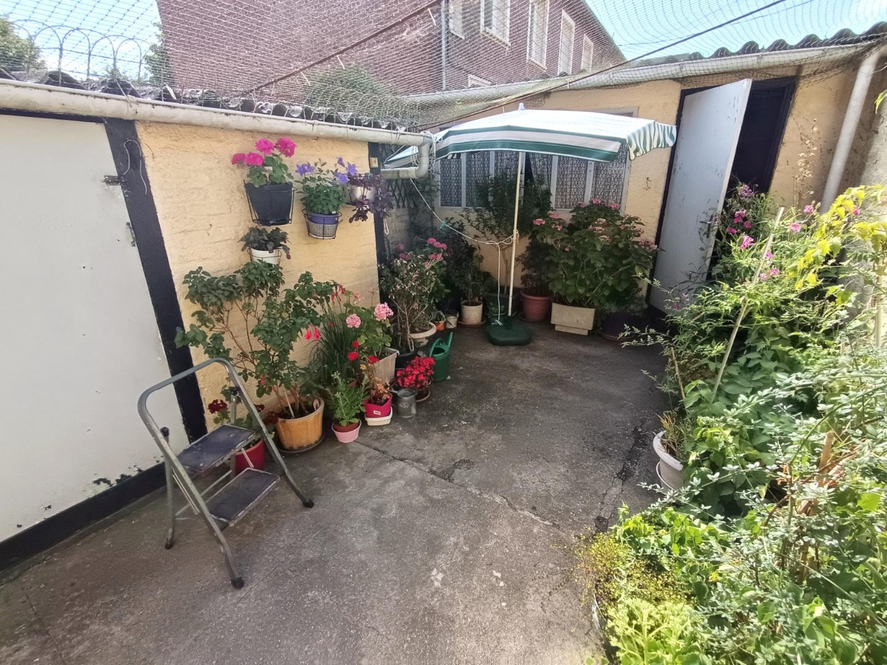 
                                                Vente
                                                 Maison 3 chambres + bureau + cour, Gare SNCF