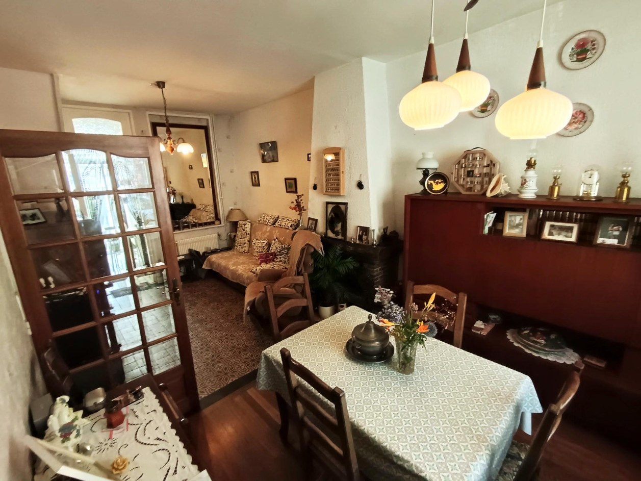 
                                                Vente
                                                 Maison 3 chambres + bureau + cour, Gare SNCF