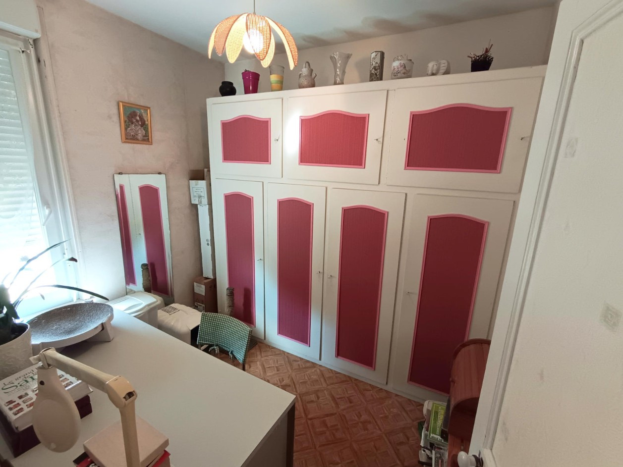 
                                                Vente
                                                 Maison 3 chambres + bureau + cour, Gare SNCF