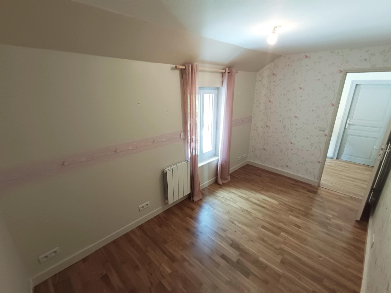 
                                                Location
                                                 Maison 3 chambres et jardin, Boves