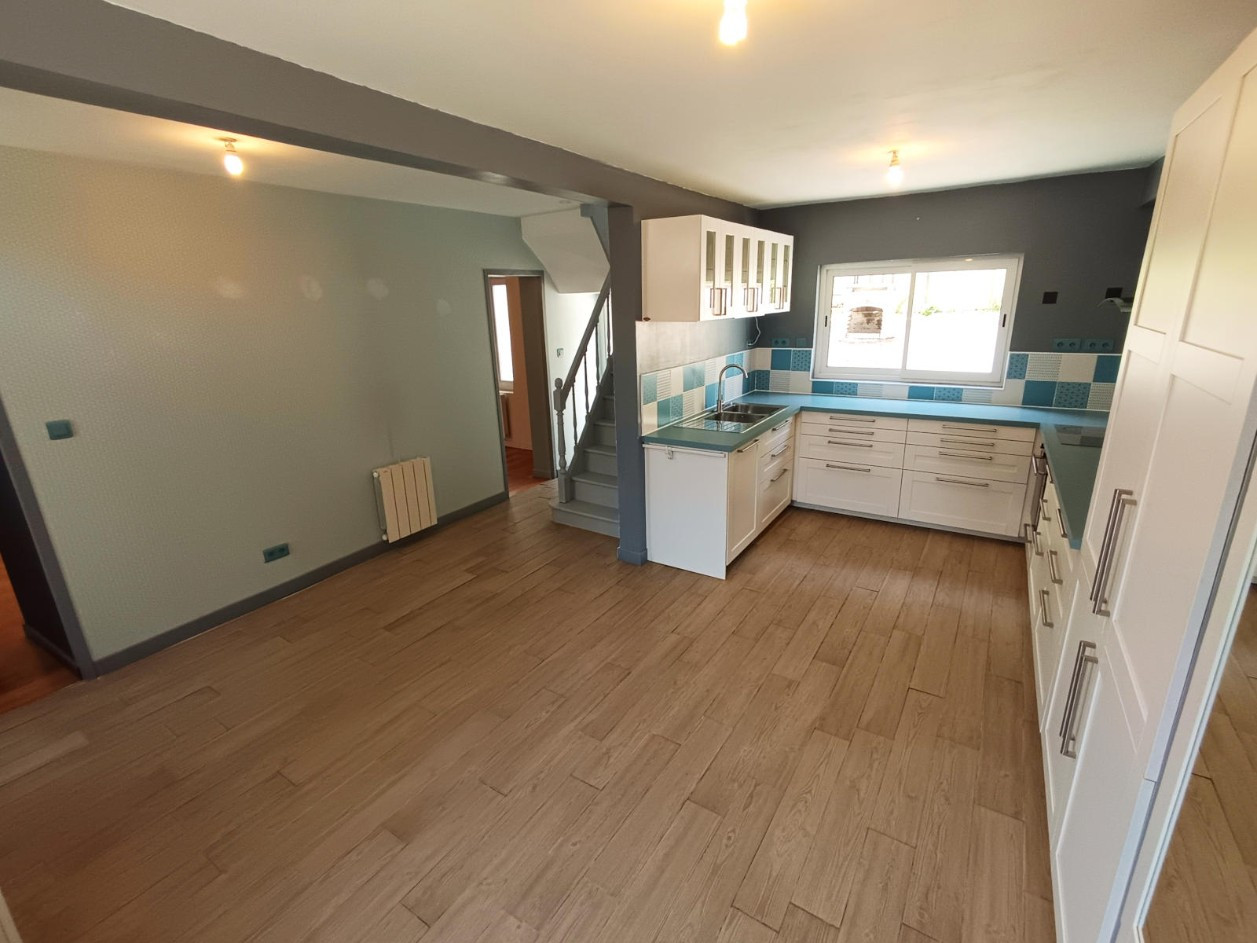 
                                                Location
                                                 Maison 3 chambres et jardin, Boves
