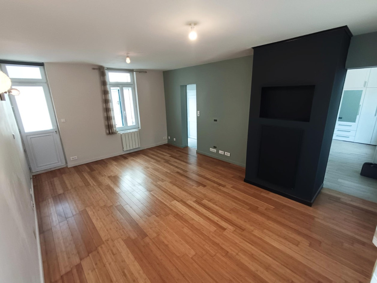 
                                                Location
                                                 Maison 3 chambres et jardin, Boves