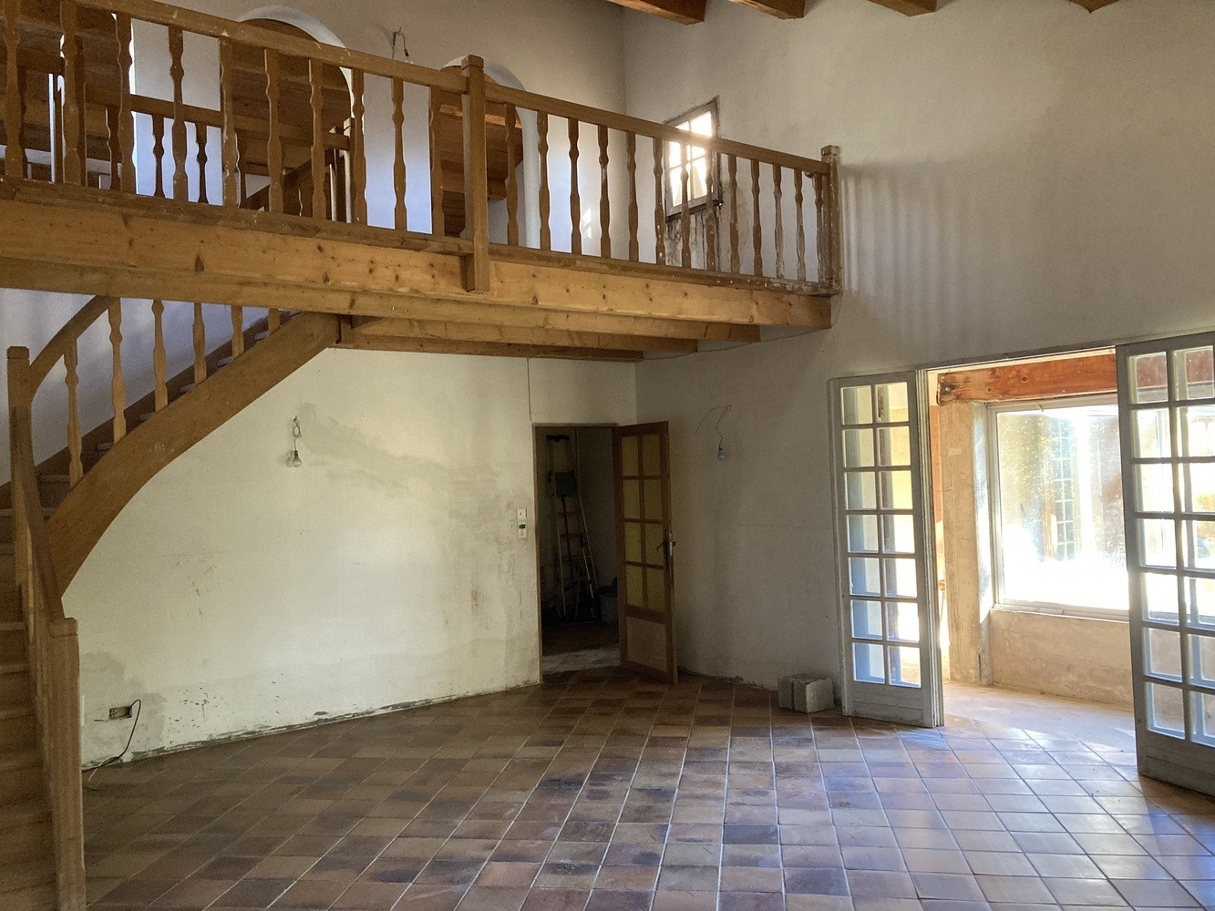 
                                                Vente
                                                 Maison 3 chambres, garage sur 3000 m² terrain