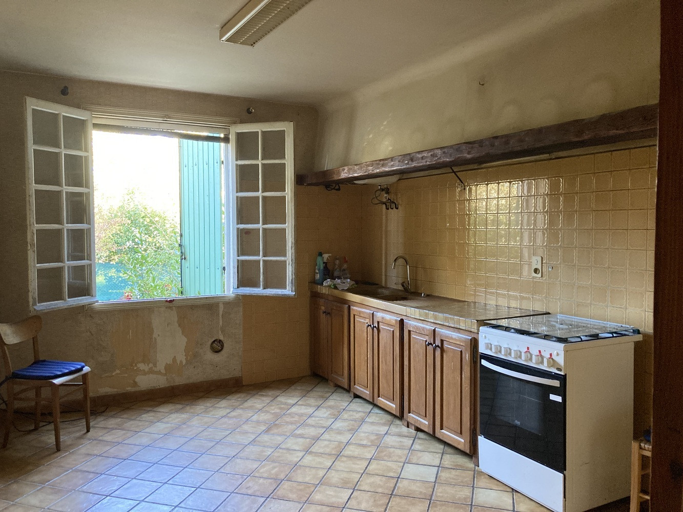 
                                                Vente
                                                 Maison 3 chambres, garage sur 3000 m² terrain