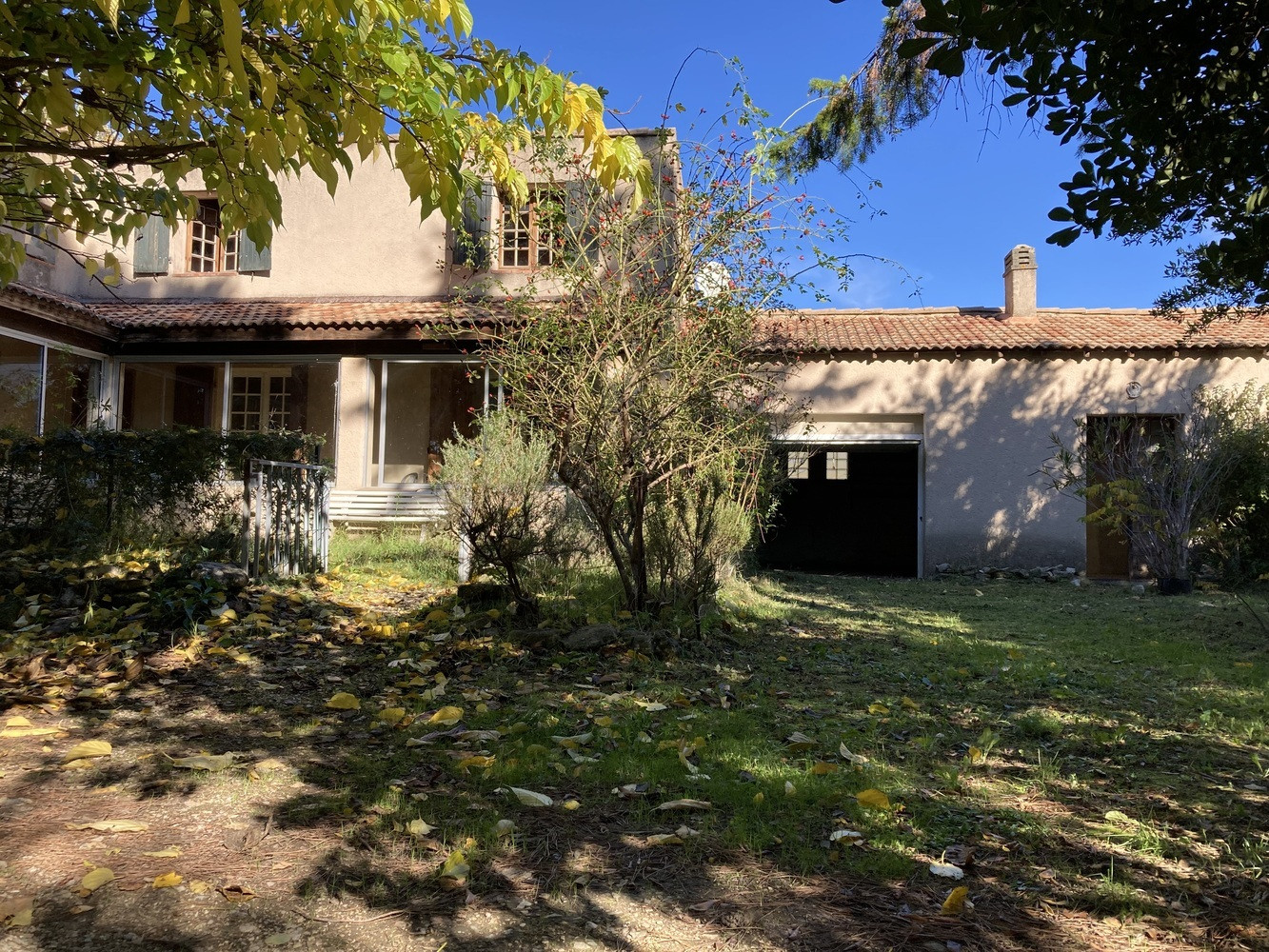 
                                                Vente
                                                 Maison 3 chambres, garage sur 3000 m² terrain