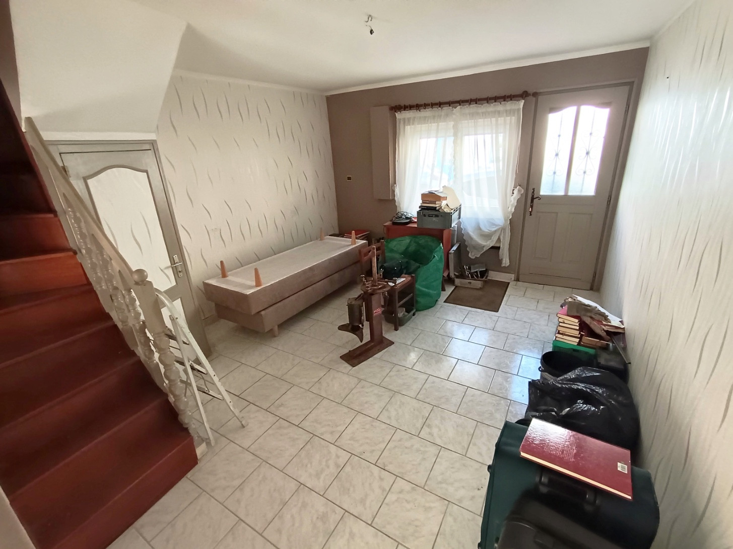 
                                                Vente
                                                 Maison 3 chambres, jardin, cave St Roch Amiens