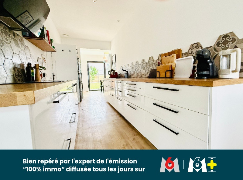 
                                                Vente
                                                 MAISON - 3 CHAMBRES - UN BUREAU - JARDIN