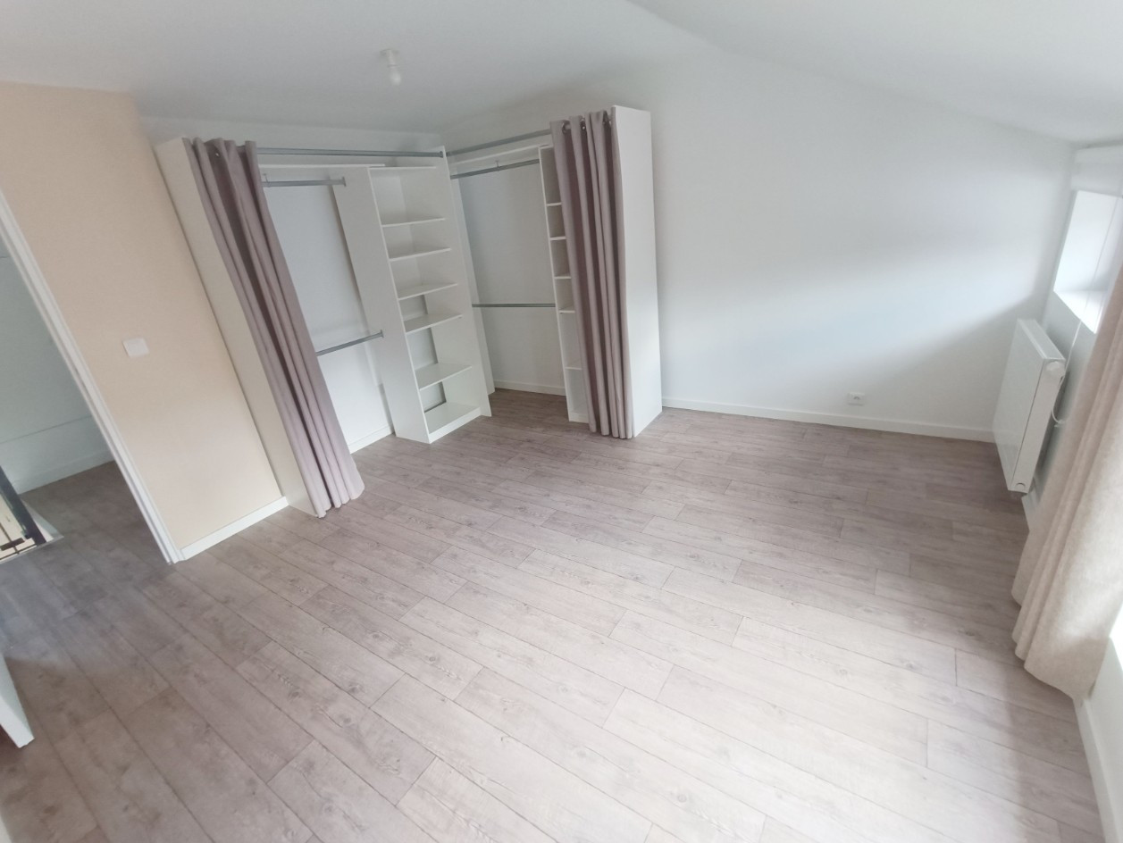 
                                                Location
                                                 Maison 3 chambres, véranda, terrasse, Amiens Cagny
