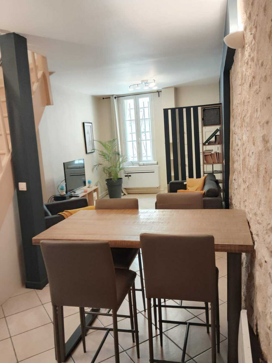 
                                                Location
                                                 Maison 3 pièces