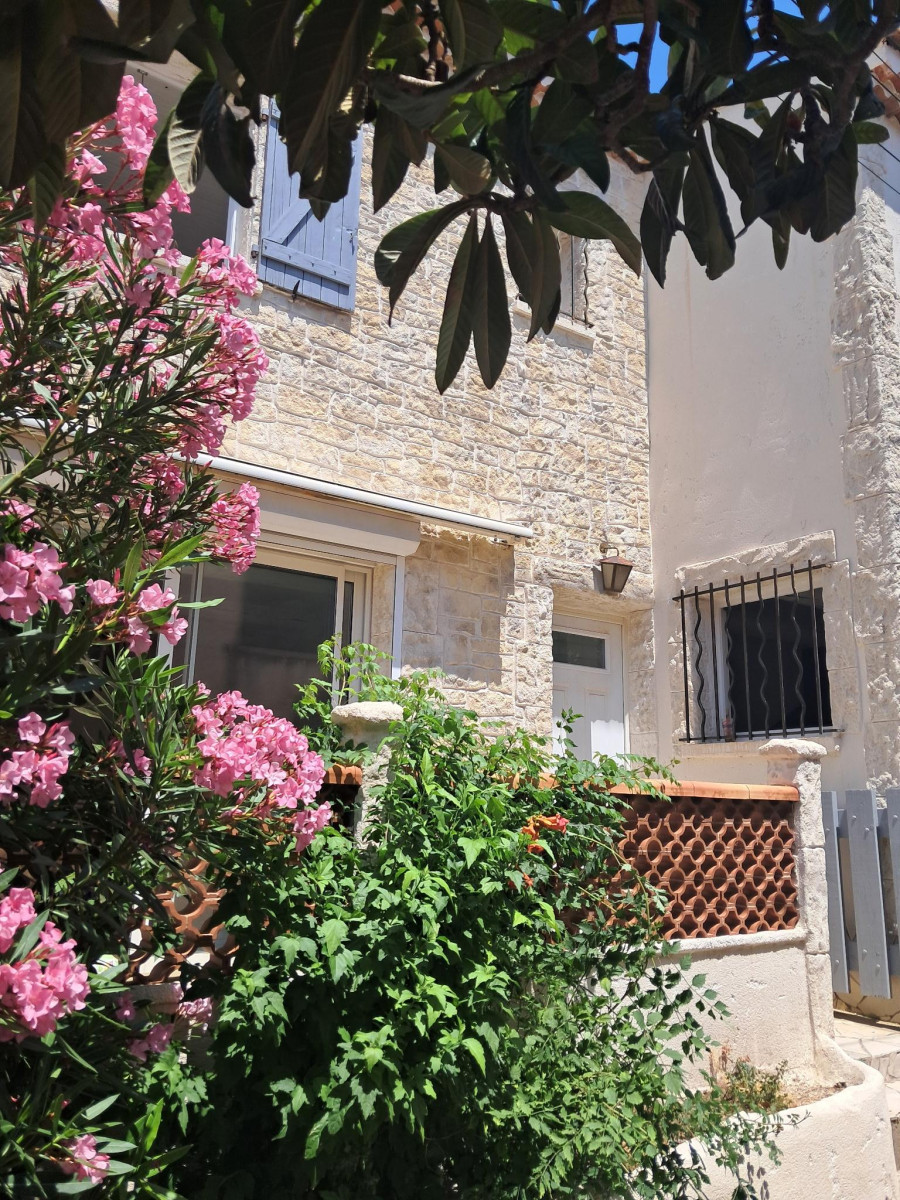 
                                                Vente
                                                 Maison 3 pièces à proximité des plages