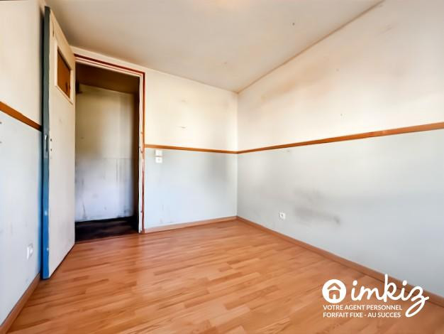 
                                                Vente
                                                 Maison 3 pièces à rénover avec jardin de 950m²