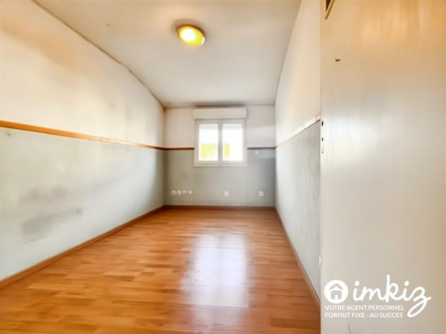 
                                                Vente
                                                 Maison 3 pièces à rénover avec jardin de 950m²