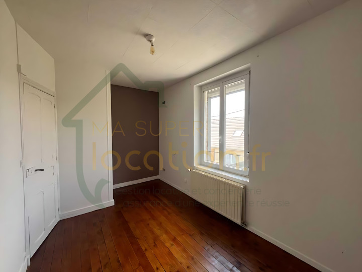 
                                                Location
                                                 MAISON 3 PIÈCES AVEC VERANDA INTÉRIEUR