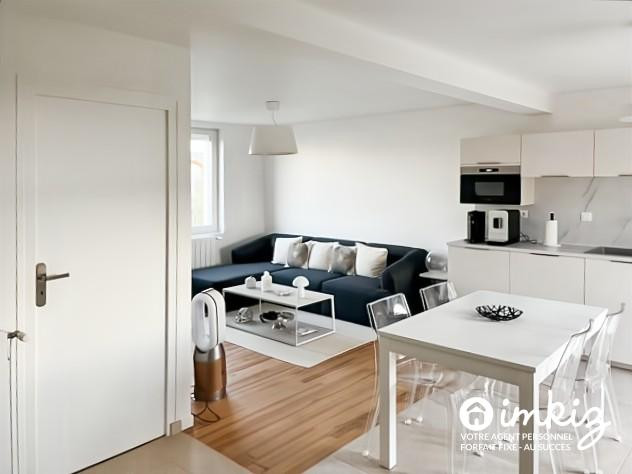 
                                                Vente
                                                 Maison 3 pièces bien située, intérieur refait neuf