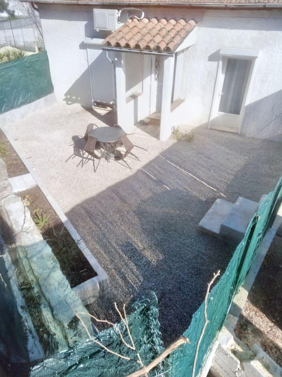 
                                                Location
                                                 Maison 3p meublé à l'année