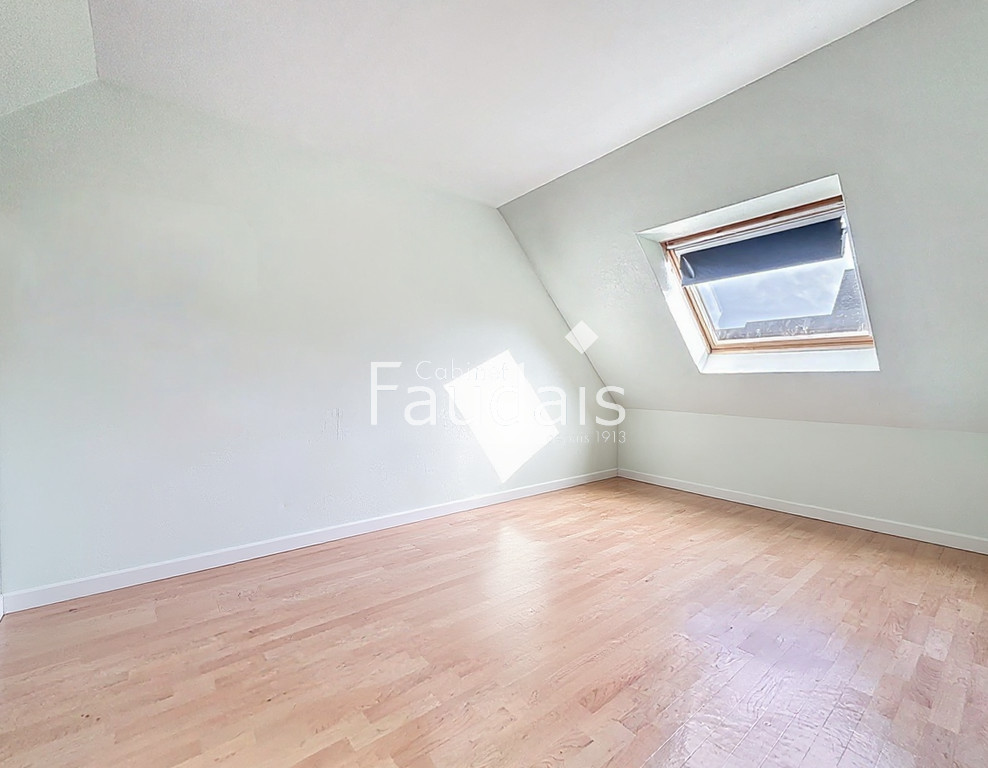 
                                                Vente
                                                 MAISON 4/5 CHAMBRES VIE DE PLAIN PIED