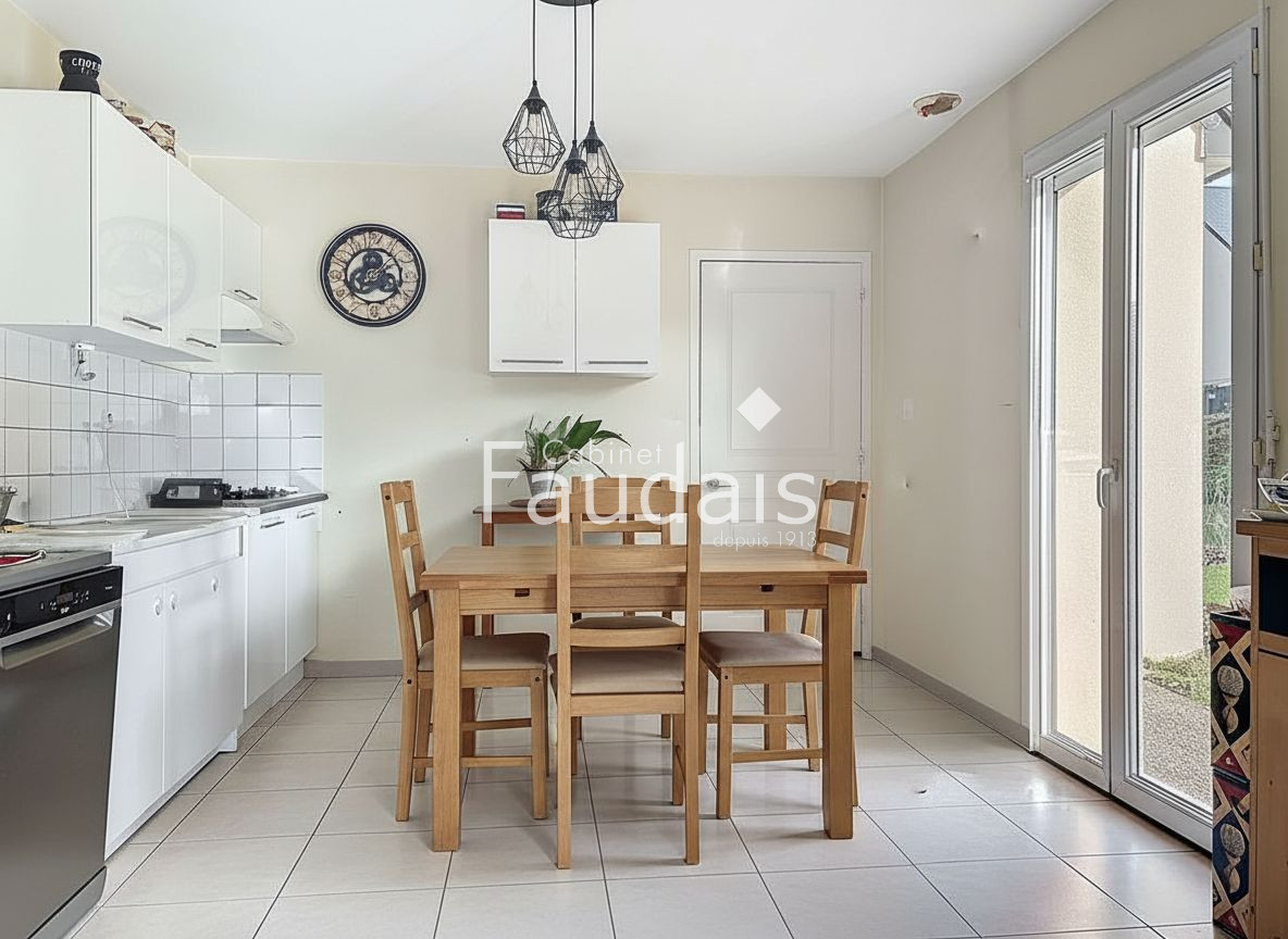 
                                                Vente
                                                 MAISON 4/5 CHAMBRES VIE DE PLAIN PIED