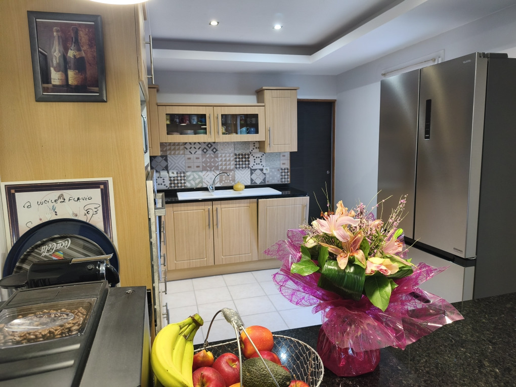 
                                                Vente
                                                 MAISON 4 CHAMBRES