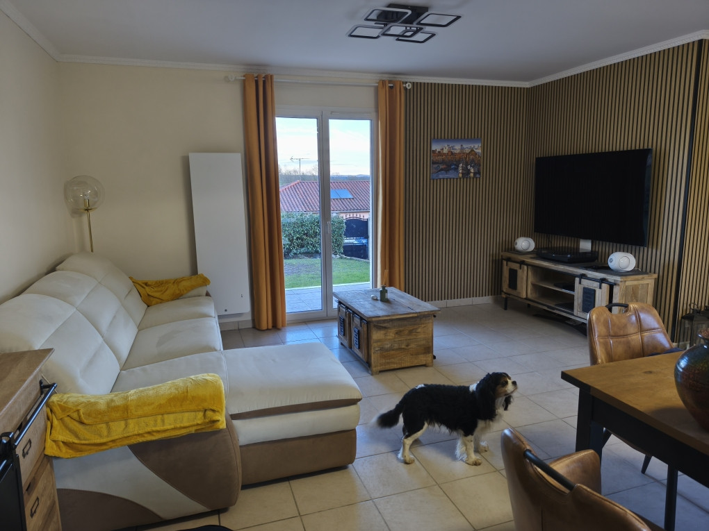 
                                                Vente
                                                 MAISON 4 CHAMBRES