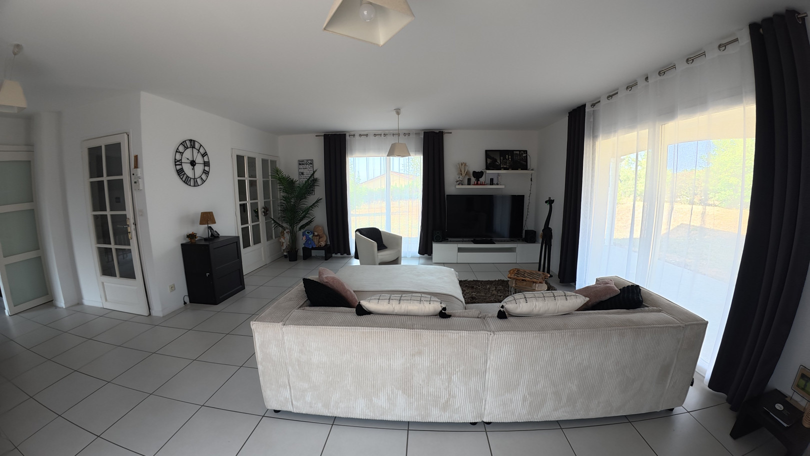 
                                                Vente
                                                 MAISON 4 CHAMBRES