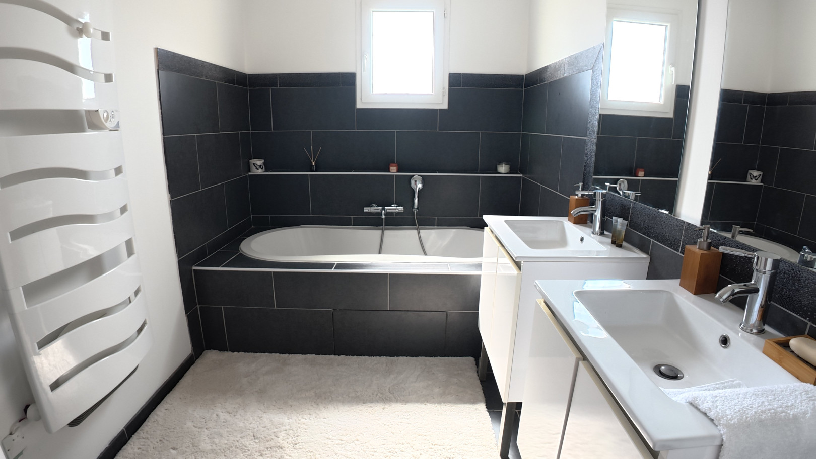 
                                                Vente
                                                 MAISON 4 CHAMBRES