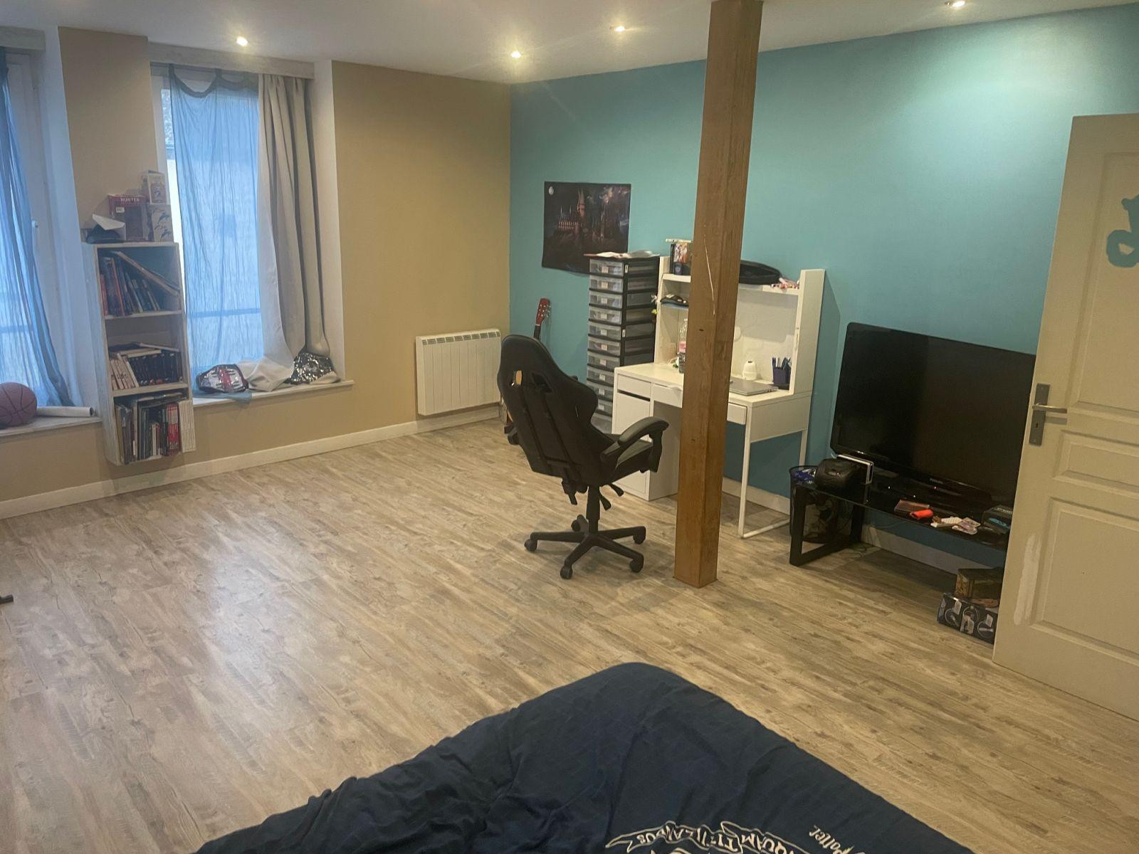 
                                                Location
                                                 MAISON 4 CHAMBRES A CHATEAU RENARD