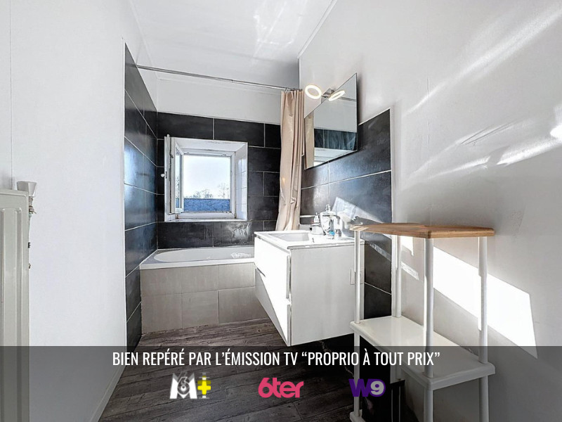 
                                                Vente
                                                 Maison 4 chambres à SOTTEVAST (50260)