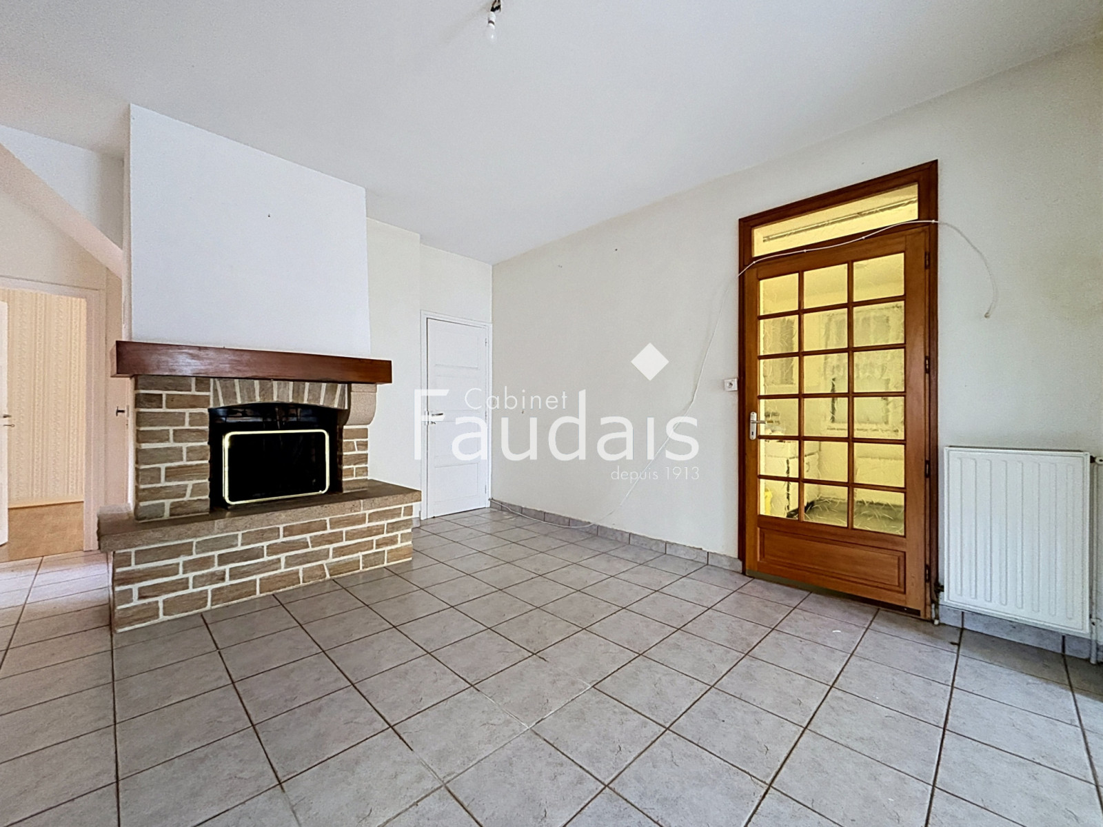 
                                                Vente
                                                 MAISON 4 CHAMBRES AVEC DEPENDANCE