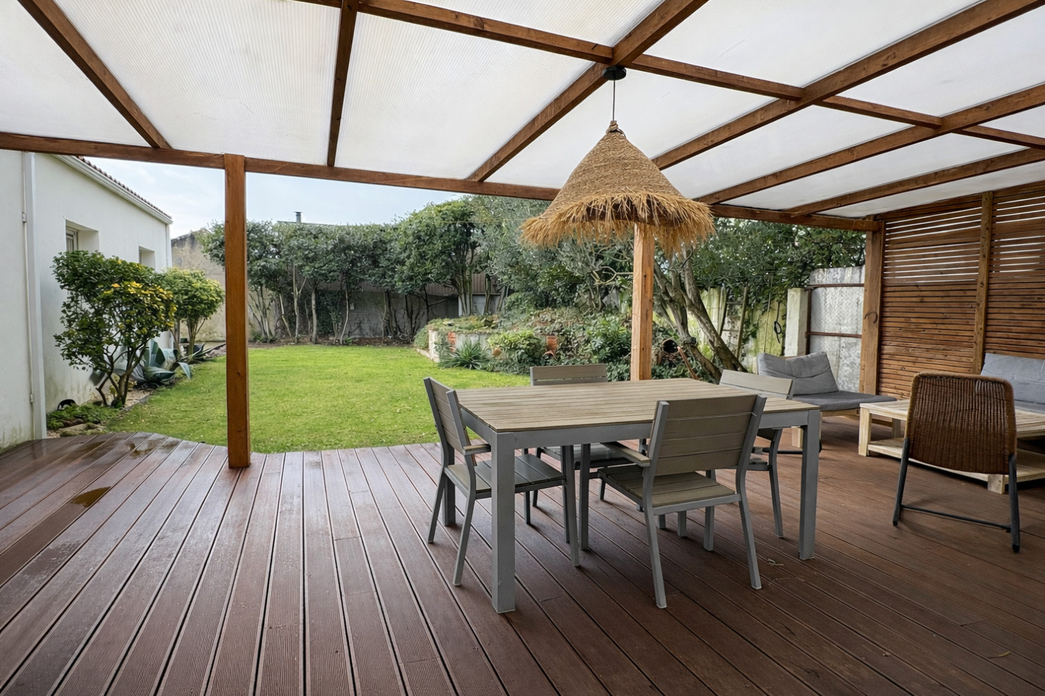 
                                                Location
                                                 Maison 4 chambres avec jardin et terrasse