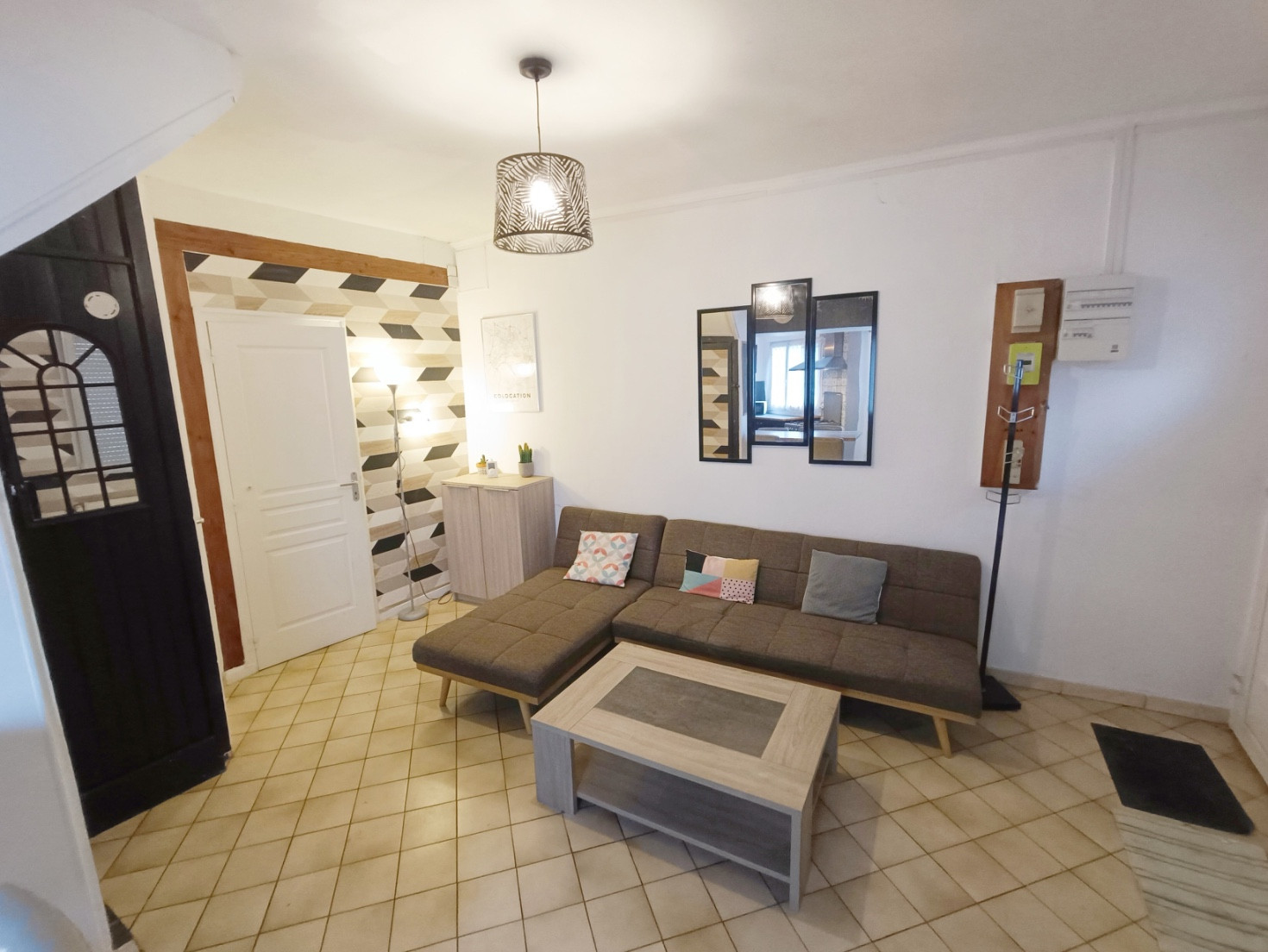 Vente
                                                 Maison 4 chambres avec petite cour