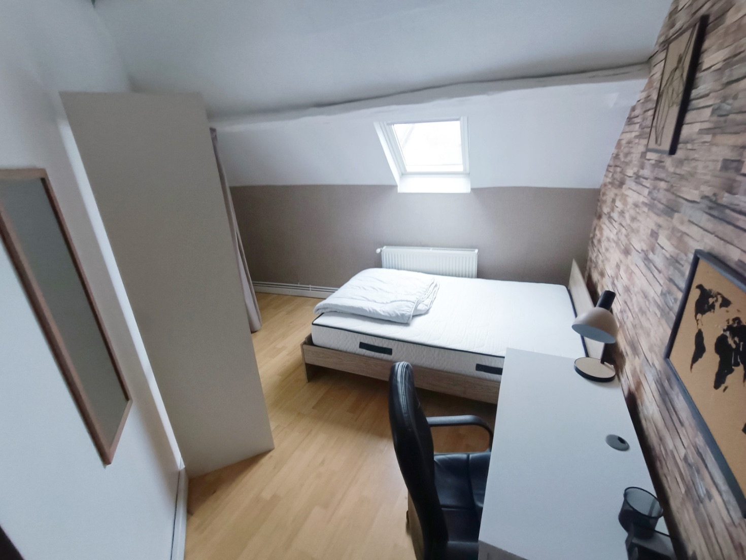 Vente
                                                 Maison 4 chambres avec petite cour