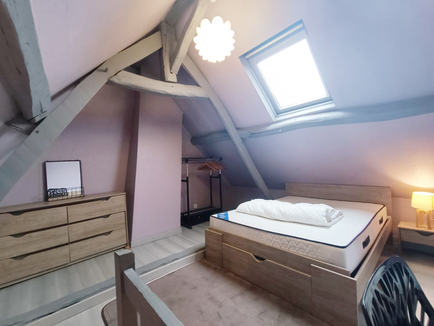 Vente
                                                 Maison 4 chambres avec petite cour