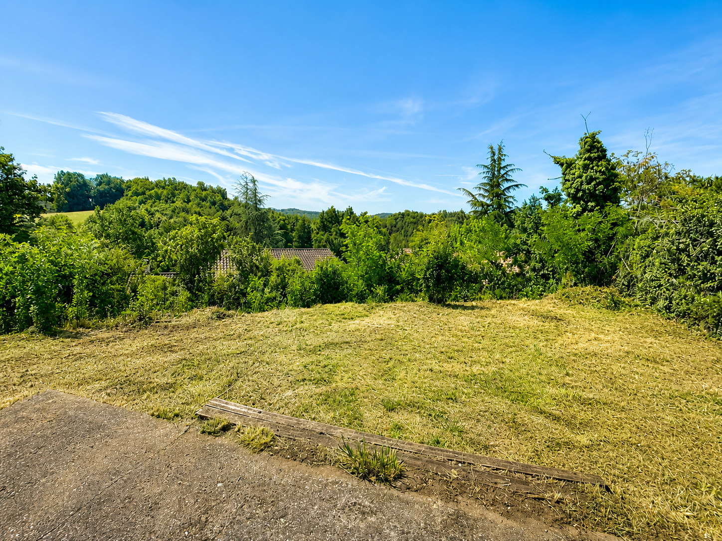 
                                                Vente
                                                 Maison 4 chambres avec vue dégagée – 98 m² – Terrain 450 m² – Villefontaine