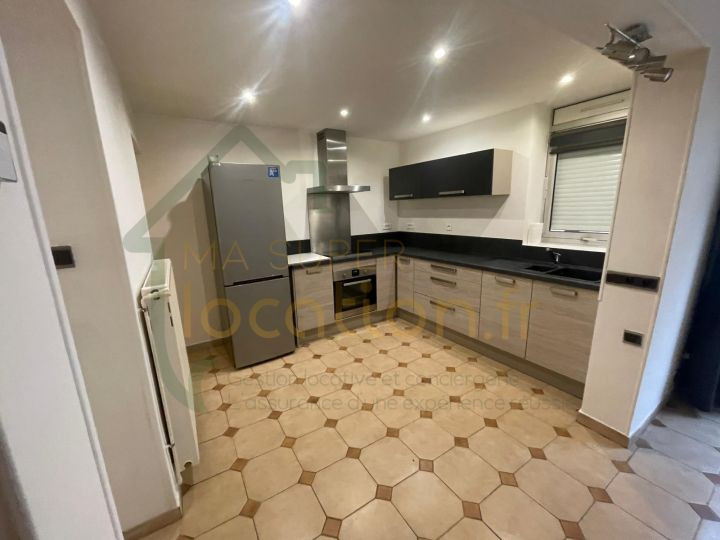 
                                                Location
                                                 Maison 4 chambres de 111 m2 situé à SAINT-QUENTIN