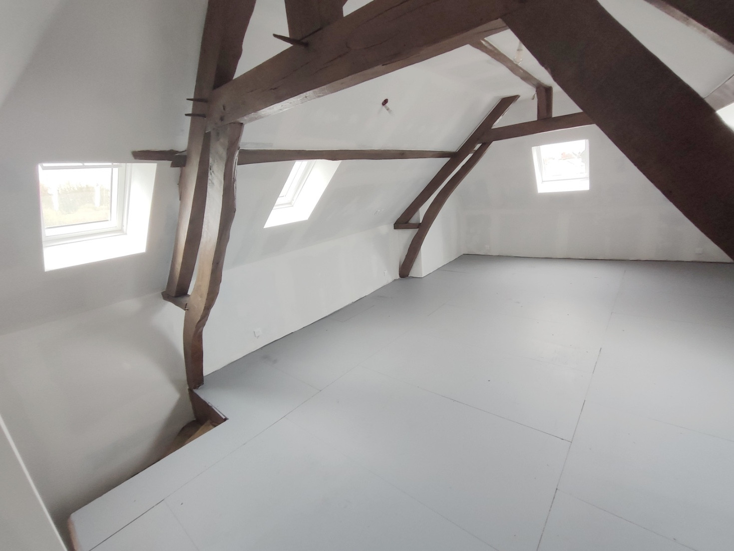 
                                                Vente
                                                 Maison 4 chambres garage jardin piscine