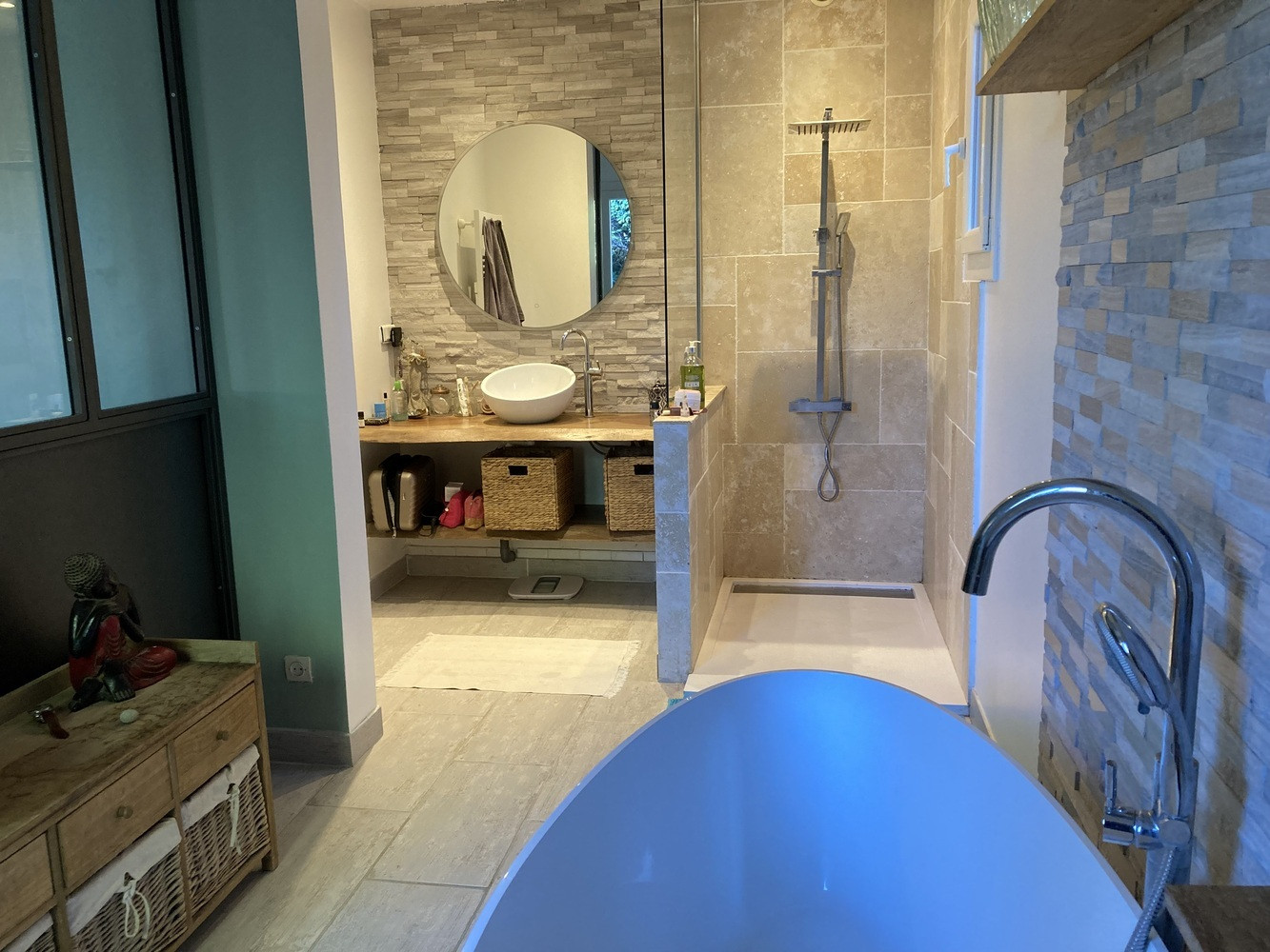 
                                                Vente
                                                 maison 4 chambres, piscine, 1280 m² terrain