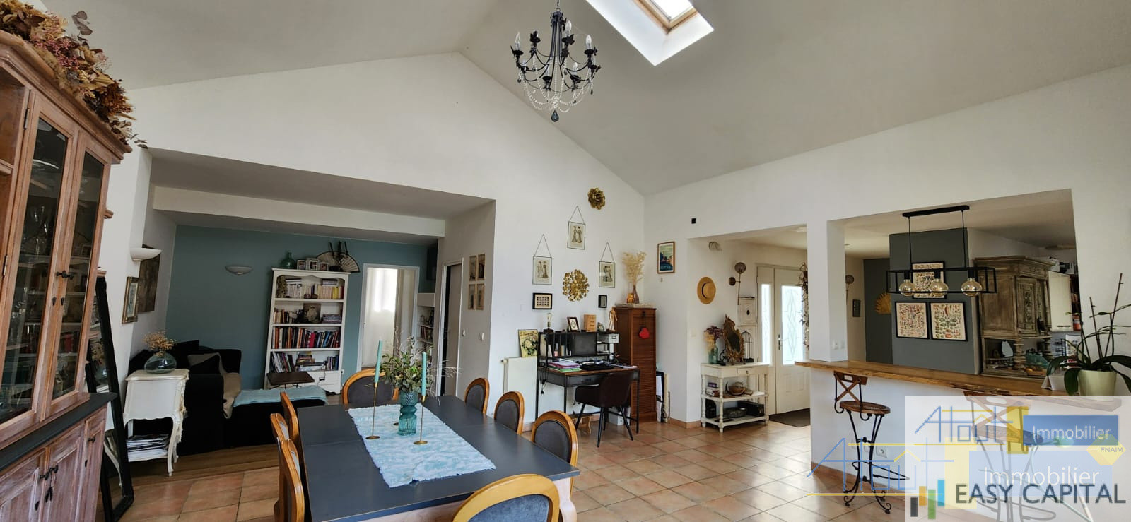 
                                                Vente
                                                 MAISON 4 CHAMBRES PISCINE VOLUMES GARAGE
