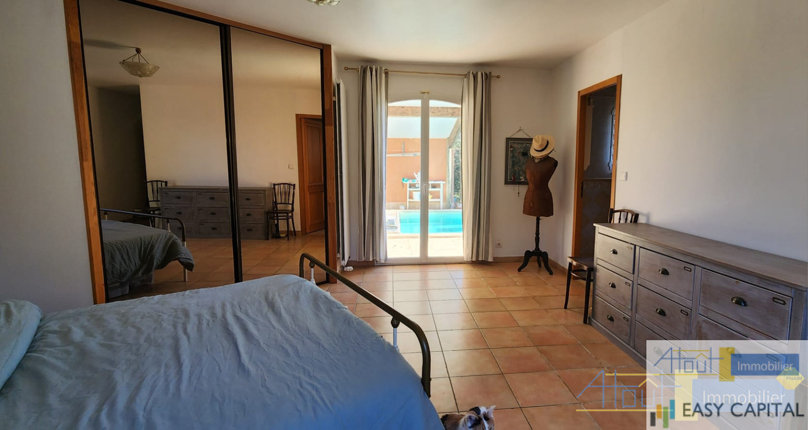 
                                                Vente
                                                 MAISON 4 CHAMBRES PISCINE VOLUMES GARAGE