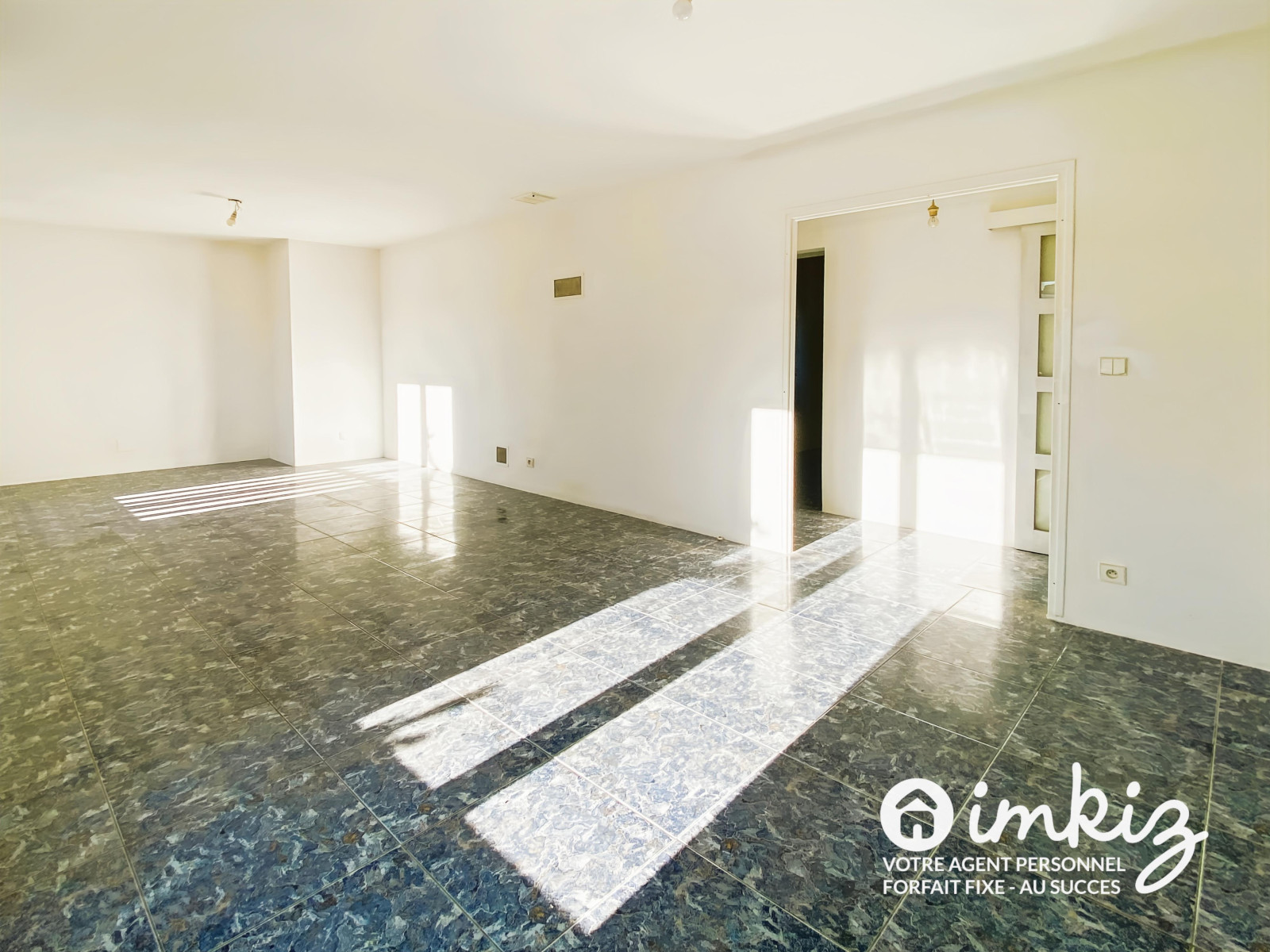 
                                                Vente
                                                 Maison 4 chambres - Quartier de standing - Jardin