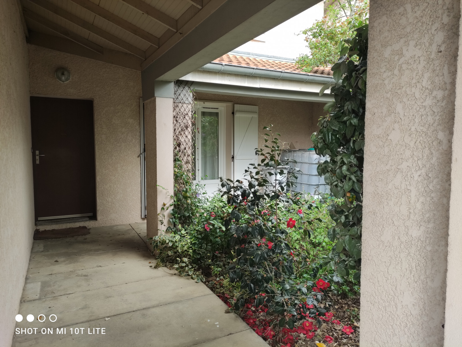
                                                Vente
                                                 MAISON 4 CHAMBRES SUR 663M2 DE TERRAIN AVEC TERRAIN A BATIR