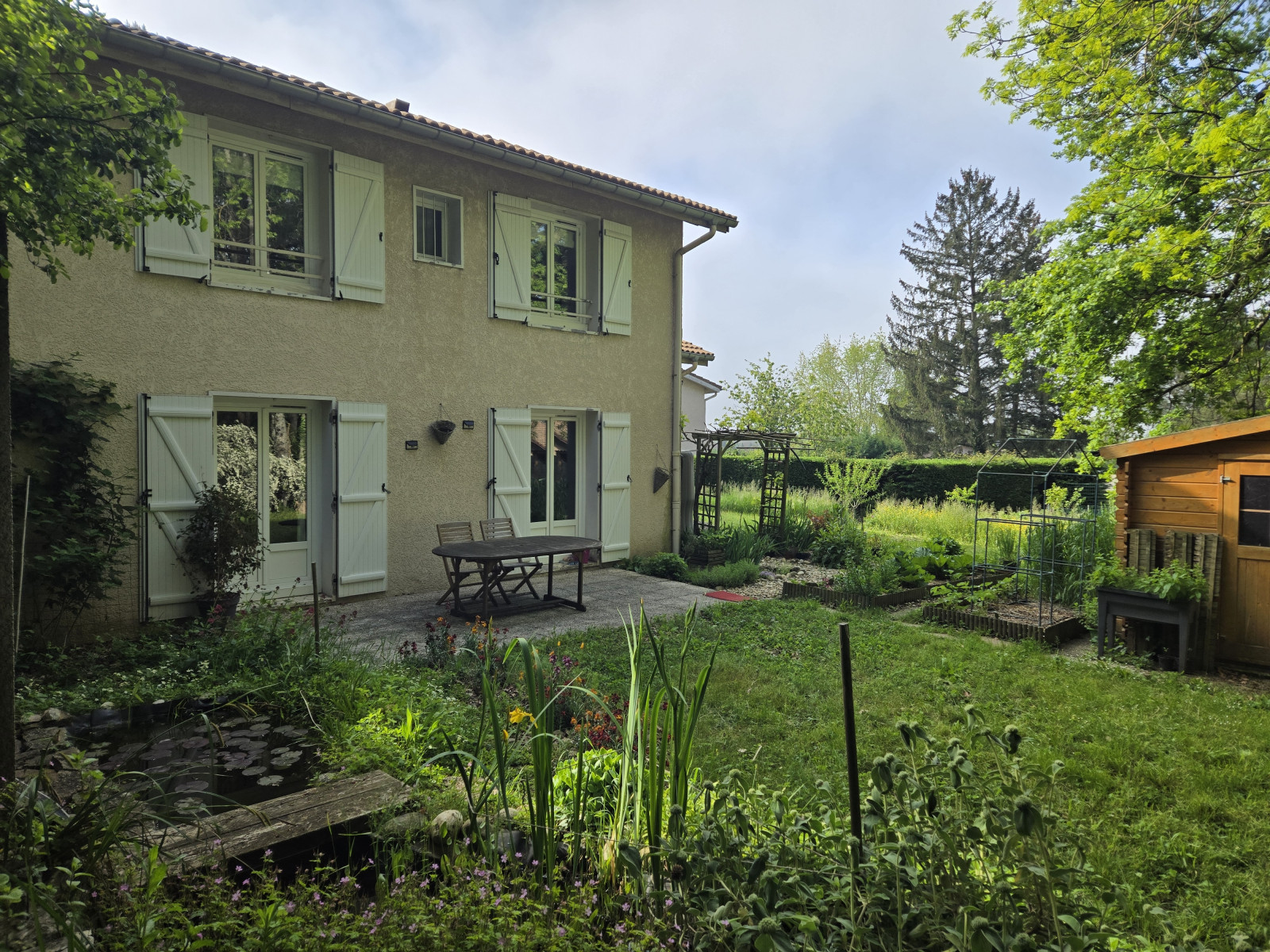 
                                                Vente
                                                 MAISON 4 CHAMBRES SUR 663M2 DE TERRAIN AVEC TERRAIN A BATIR