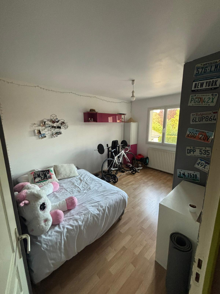 
                                                Vente
                                                 Maison - 4 chambres - Terrain avec piscine