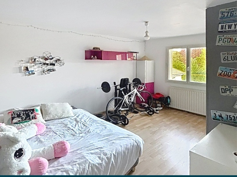 
                                                Vente
                                                 Maison - 4 chambres - Terrain avec piscine