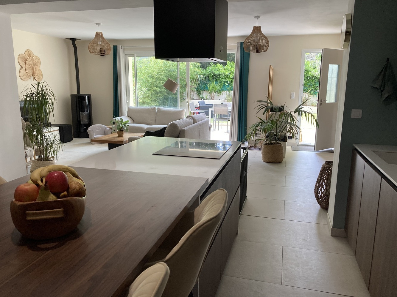 
                                                Vente
                                                 Maison 4 chbres avec piscine centre ville