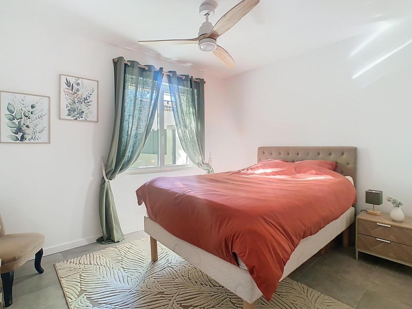 
                                                Vente
                                                 Maison 4 chbres avec piscine centre ville